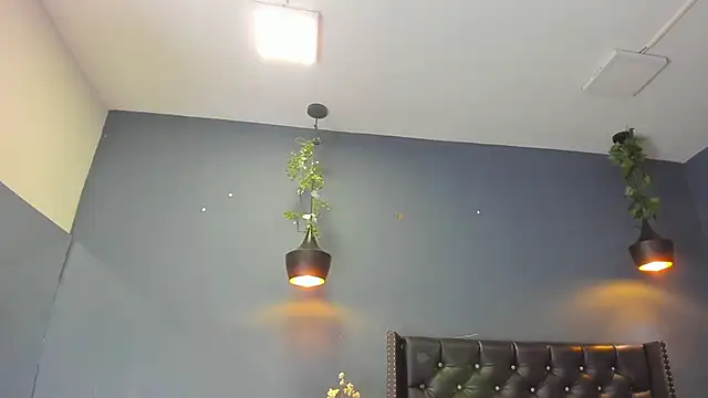 Hannah Miller   online show from 02.14.25