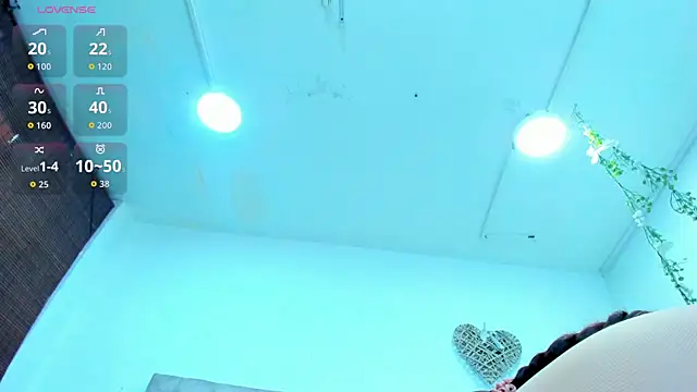 Hannah Miller   online show from 10.07.25