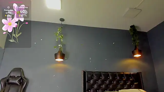 Hannah Miller   online show from 11.07.25