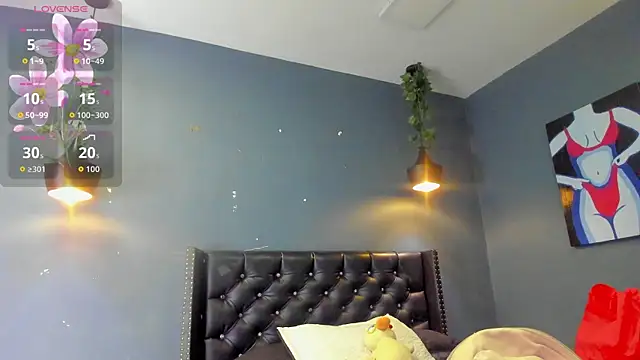 Hannah Miller   online show from 11.11.25