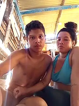 Snapshot of daniel_traviexxxo chatting on 10.25.25 daniel traviexxxo online show from 10.25.25