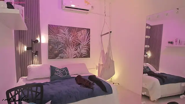 emma alice  online show from 09.25.25