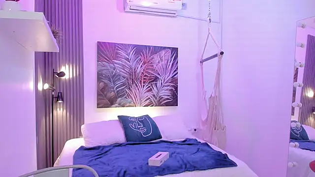 emma alice  online show from 10.25.25