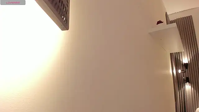 emma alice  online show from 11.15.25