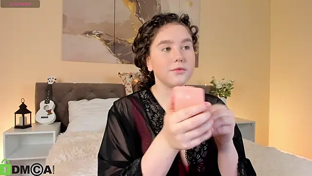 Snapshot of Ariella_Sol chatting on 10.18.25 Ariella Sol online show from 10.18.25