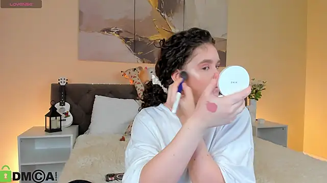 Snapshot of Ariella_Sol chatting on 10.21.25 Ariella Sol online show from 10.21.25