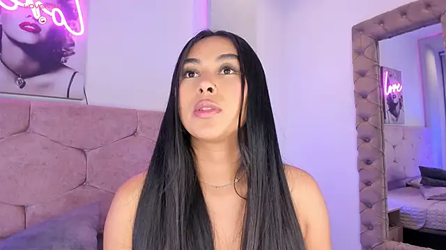 Cameliaa Smiith online show from 12.12.24