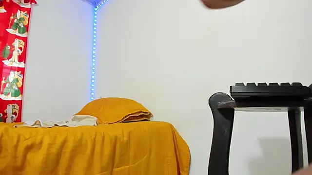 Anahi Cruz7 online show from 12.19.24