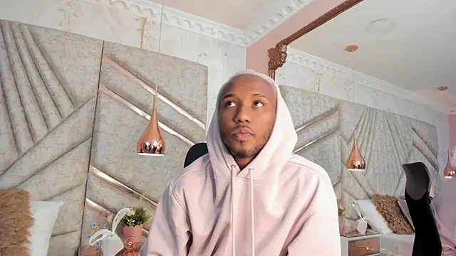 Snapshot of JamesParck chatting on 02.01.25 JamesParck online show from 02.01.25