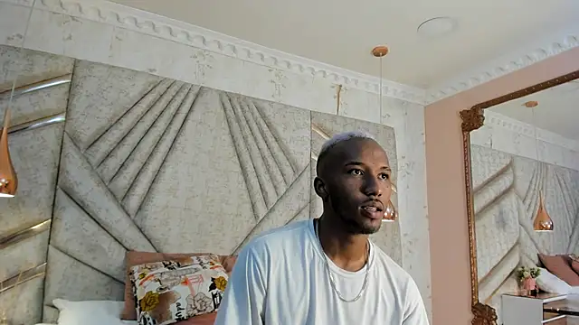 Snapshot of JamesParck chatting on 02.09.25 JamesParck online show from 02.09.25