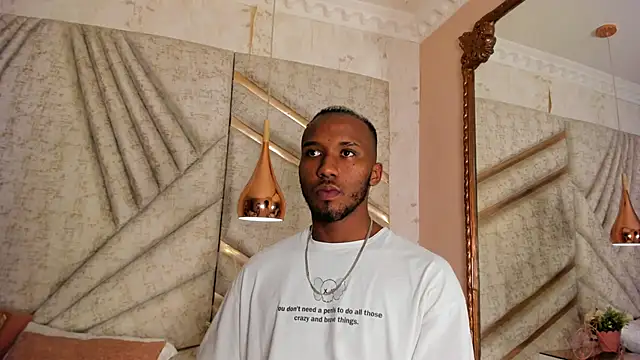 Snapshot of JamesParck chatting on 03.05.25 JamesParck online show from 03.05.25