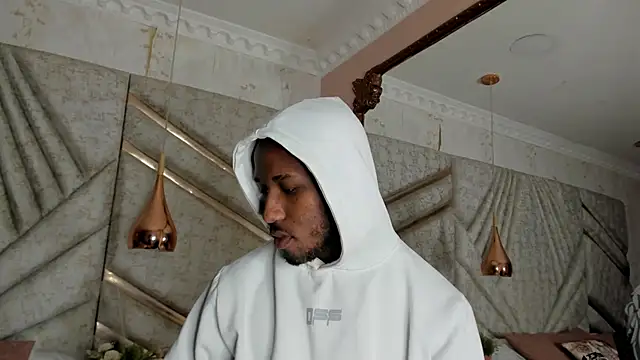 Snapshot of JamesParck chatting on 03.06.25 JamesParck online show from 03.06.25