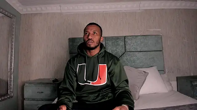 Snapshot of JamesParck chatting on 02.24.26 JamesParck online show from 02.24.26