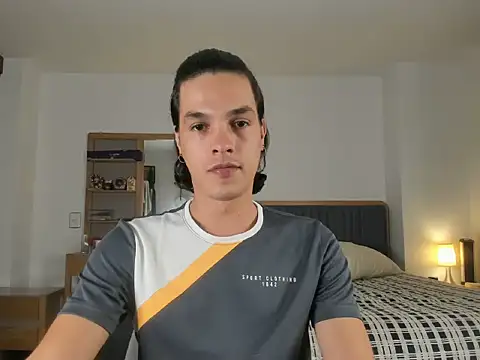 uglycoyote18 online show from 04.23.26