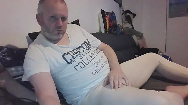 ShyBoy1982 online show from 02.22.26