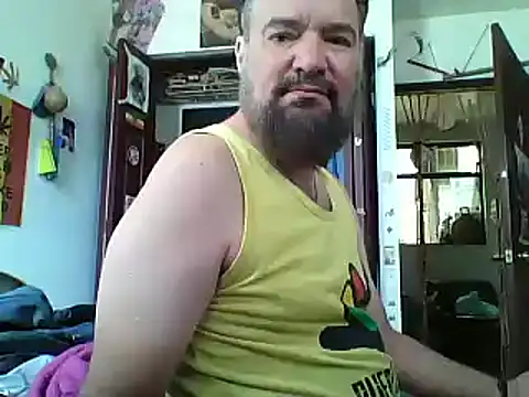 Snapshot of LECHEBALLS chatting on 09.18.25 LECHEBALLS online show from 09.18.25