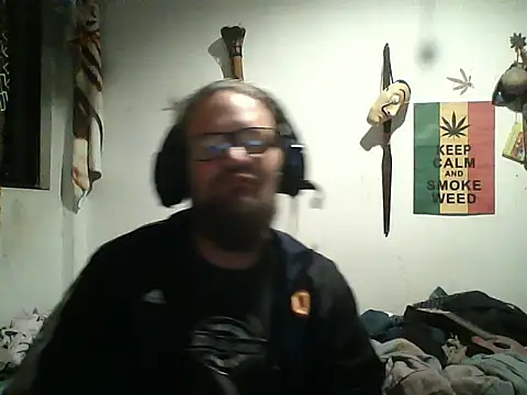 Snapshot of LECHEBALLS chatting on 10.18.25 LECHEBALLS online show from 10.18.25