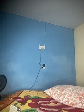 Snapshot of Lolacavalona chatting on 10.26.25 Lolacavalona online show from 10.26.25