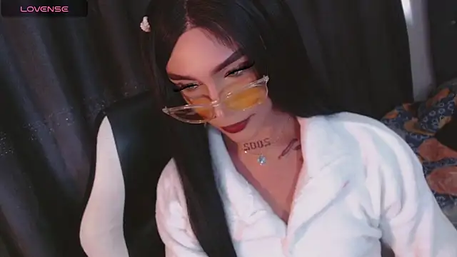 Snapshot of AdharaaMoon chatting on 11.04.25 AdharaaMoon online show from 11.04.25