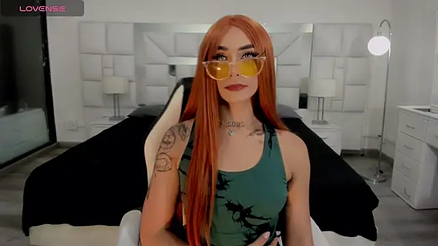 Snapshot of AdharaaMoon chatting on 11.10.25 AdharaaMoon online show from 11.10.25