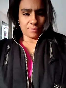 Leslly  online show from 01.05.25