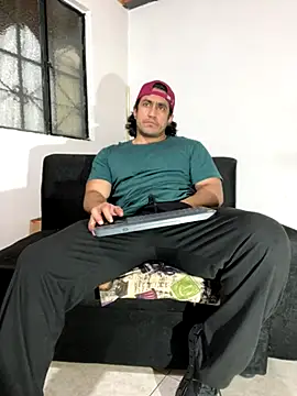 Snapshot of willian_m777 chatting on 10.11.25 willian m777 online show from 10.11.25