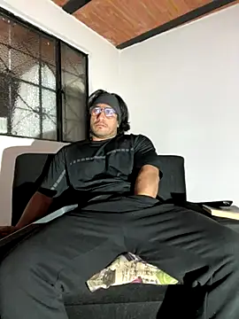 Snapshot of willian_m777 chatting on 10.18.25 willian m777 online show from 10.18.25