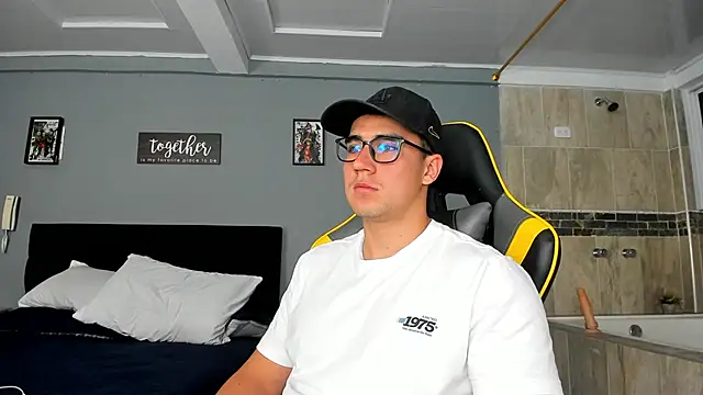 owengray2n online show from 01.19.25