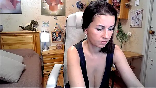 Kendra Mom online show from 02.11.26