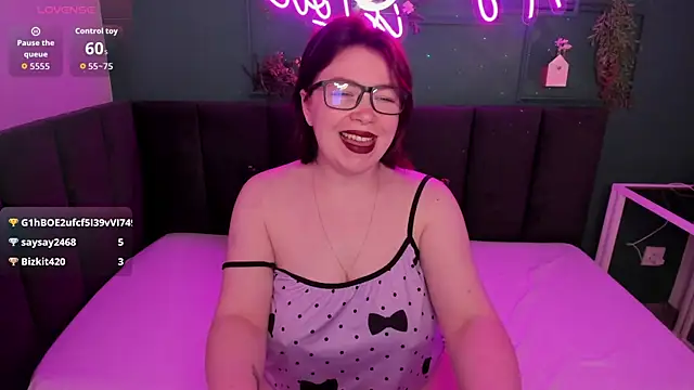 Snapshot of Emily_Amorre chatting on 07.14.26 Emily Amorre online show from 07.14.26