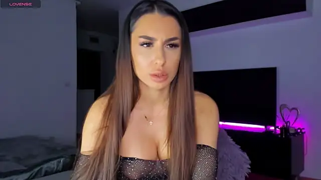 K chic online show from 03.21.25