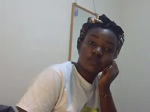 Snapshot of Sexy_racy_rebel_ chatting on 10.25.25 Sexy racy rebel online show from 10.25.25