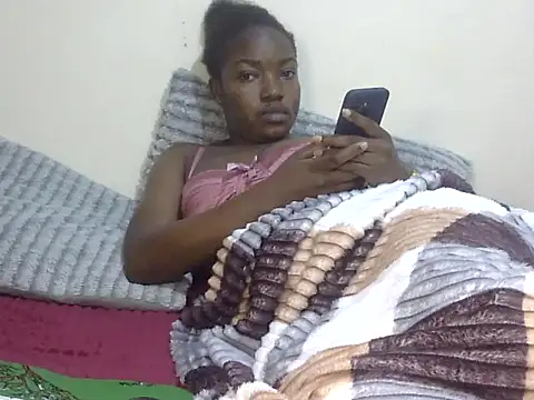 Snapshot of Sexy_racy_rebel_ chatting on 11.05.25 Sexy racy rebel online show from 11.05.25