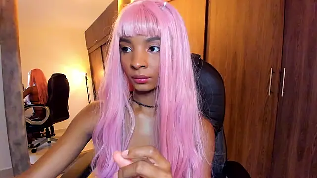 Snapshot of alikahouston4 chatting on 11.15.25 alikahouston4 online show from 11.15.25