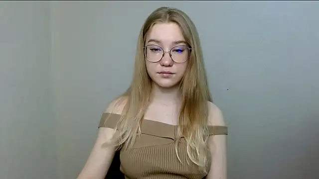 cindi hot online show from 04.22.26