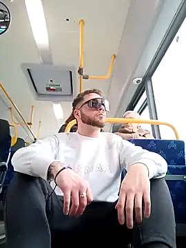 Snapshot of 1ninefellababy chatting on 03.09.25 1ninefellababy online show from 03.09.25