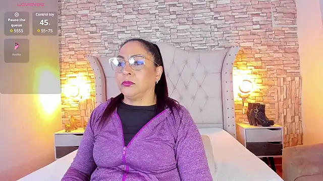 Gina Myers online show from 03.08.25