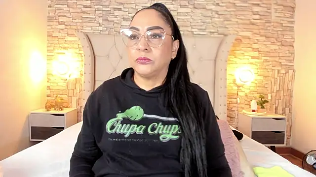 Gina Myers online show from 10.03.25