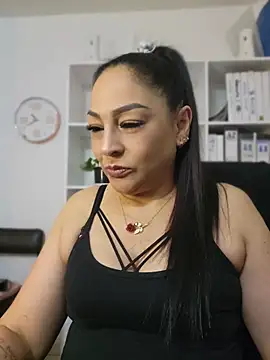 Snapshot of Gina_Myers chatting on 06.18.26 Gina Myers online show from 06.18.26