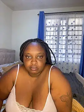 Snapshot of thickyelliana chatting on 03.03.25 thickyelliana online show from 03.03.25