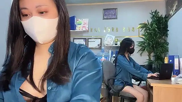 Snapshot of Bamboo_Swetie chatting on 12.08.24 Bamboo Swetie online show from 12.08.24