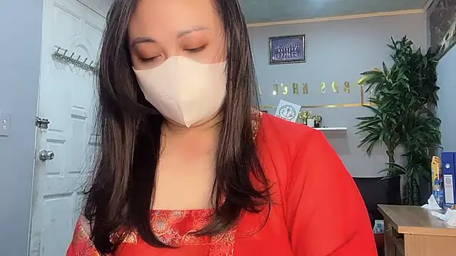 Snapshot of Bamboo_Swetie chatting on 12.13.24 Bamboo Swetie online show from 12.13.24