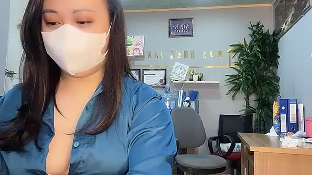 Snapshot of Bamboo_Swetie chatting on 12.14.24 Bamboo Swetie online show from 12.14.24