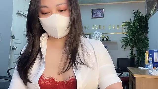 Snapshot of Bamboo_Swetie chatting on 12.15.24 Bamboo Swetie online show from 12.15.24