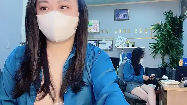 Snapshot of Bamboo_Swetie chatting on 12.22.24 Bamboo Swetie online show from 12.22.24