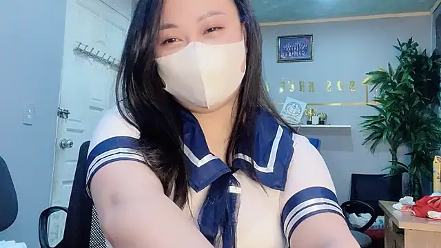 Snapshot of Bamboo_Swetie chatting on 12.23.24 Bamboo Swetie online show from 12.23.24