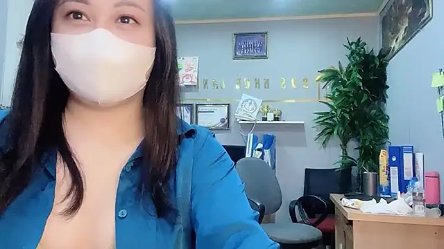 Snapshot of Bamboo_Swetie chatting on 12.26.24 Bamboo Swetie online show from 12.26.24