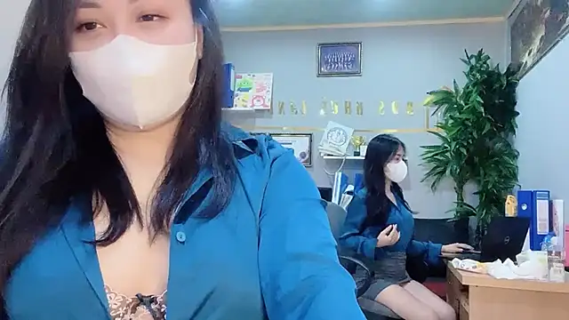 Snapshot of Bamboo_Swetie chatting on 12.27.24 Bamboo Swetie online show from 12.27.24