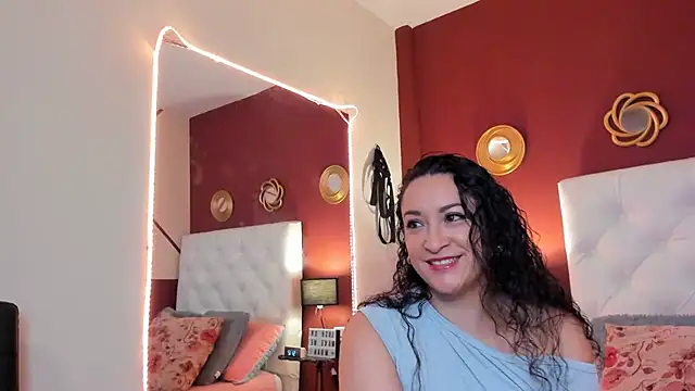 Snapshot of jessi_lovers chatting on 02.07.25 jessi lovers online show from 02.07.25