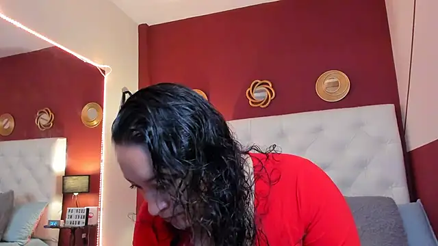 Snapshot of jessi_lovers chatting on 02.12.25 jessi lovers online show from 02.12.25